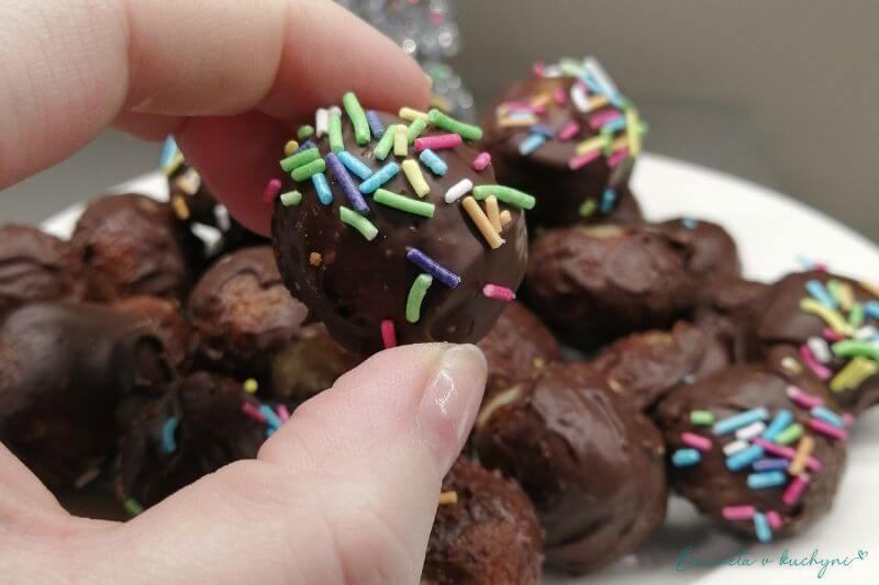 nepečené mandlové kuličky