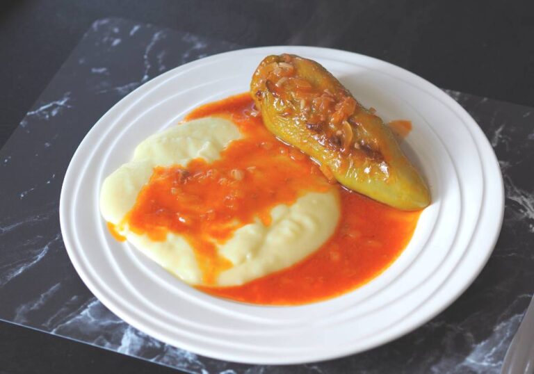 Plněné papriky s rajskou omáčkou podle mé babičky