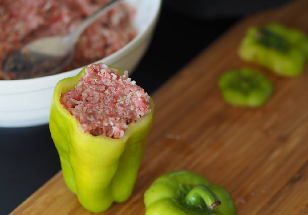 Plněné papriky s rajskou omáčkou recept