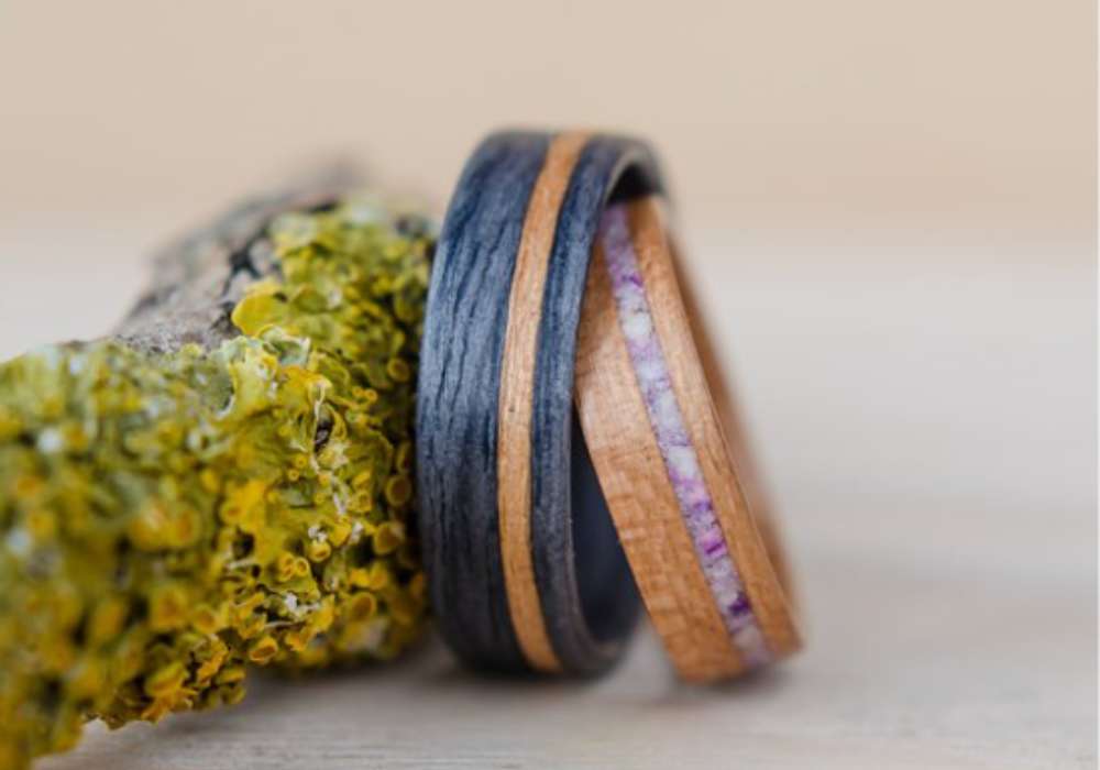 Dřevěné snubní prsteny