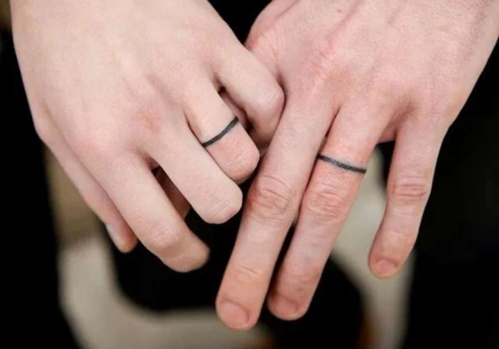 tetování místo snubních prstýnku