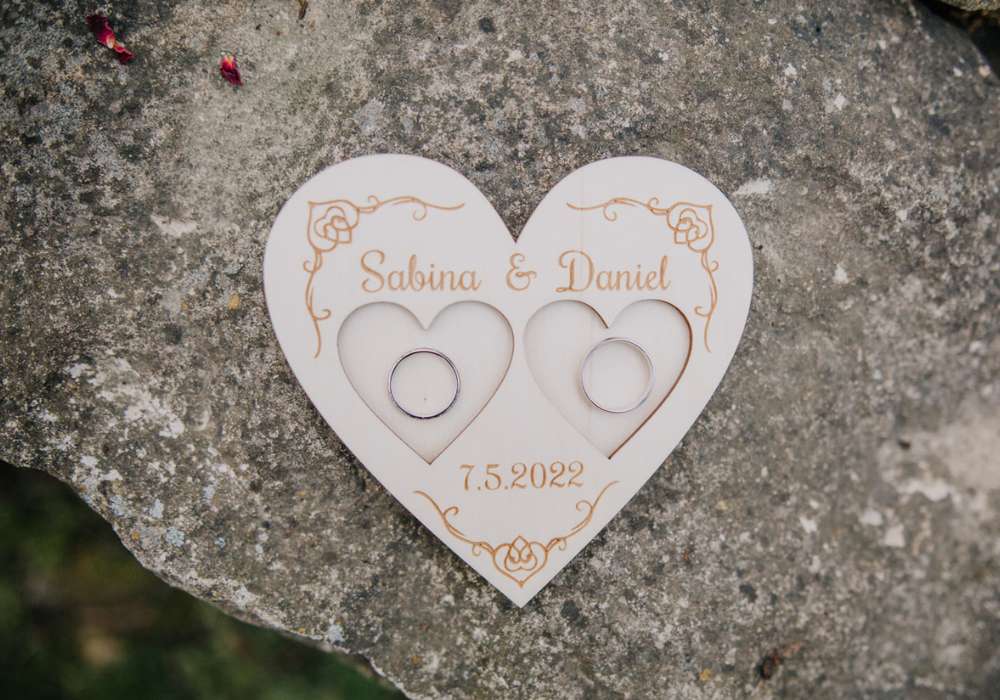 čisté dřevo box na prstýnky spolupráce