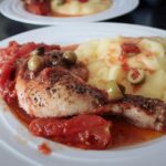 Recept na kuřecí stehno s olivami a bramborovou kaší