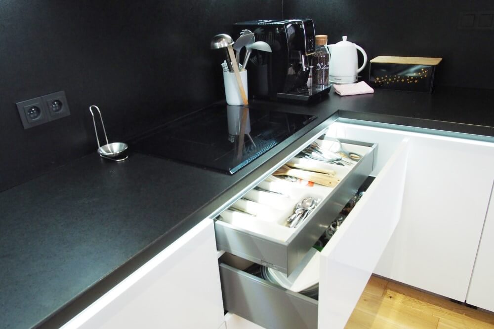 inspirace černobílé kuchyně