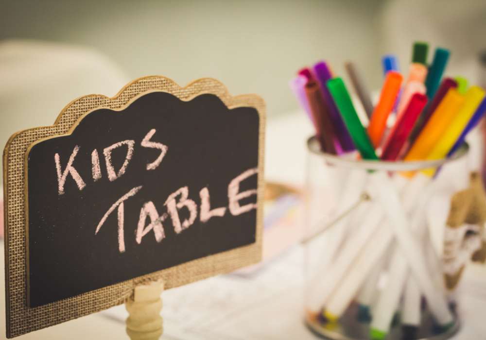 jak zabavit děti na svatbě