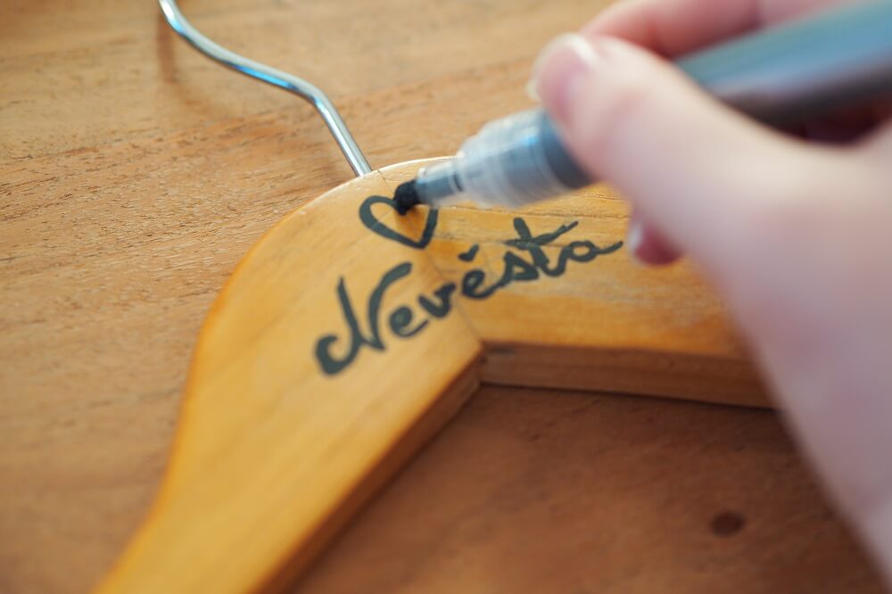 jak vytvořit svatební ramínko